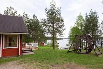 Фото номера Просторный коттедж с 2 спальнями Дома для отпуска Lentiira Holiday Village г. Lentiira 5